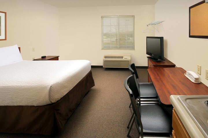 WoodSpring Suites Des Moines Pleasant Hill