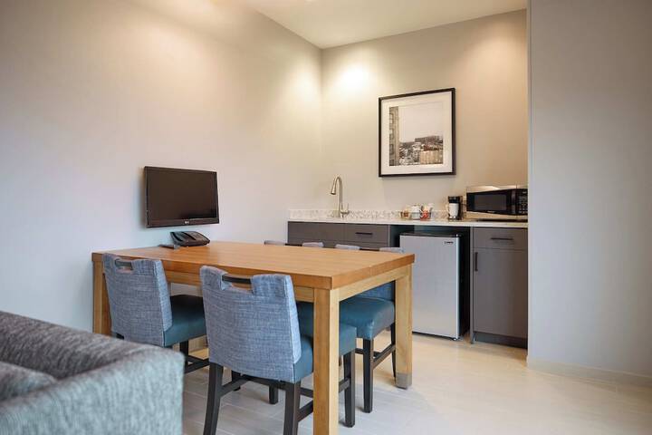 Hyatt Place Portland Downtown - Old Port Square