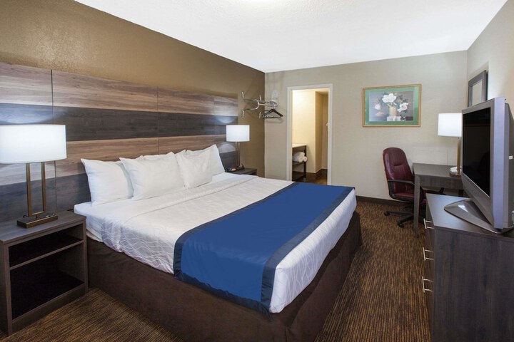 Room 16 of 20