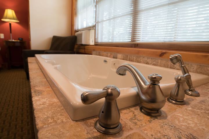 Hot Tub 222 of 242