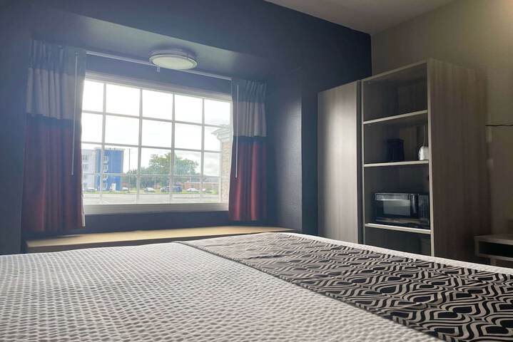 Room 35 of 67