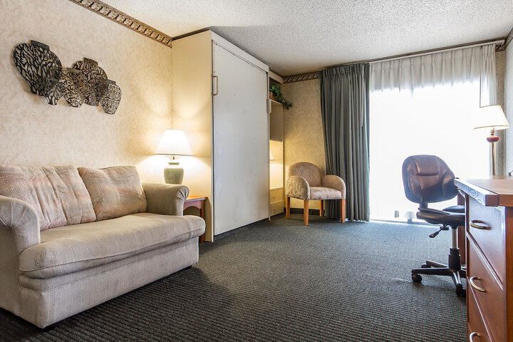 Room 40 of 66