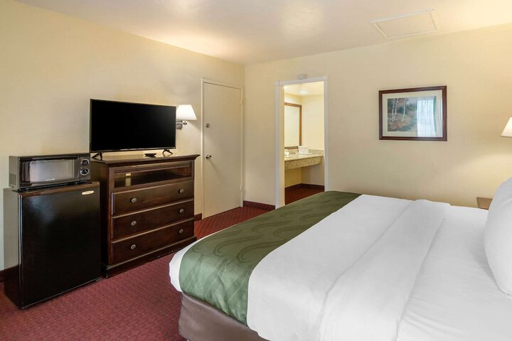 Room 10 of 35