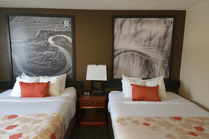 Room 17 of 27