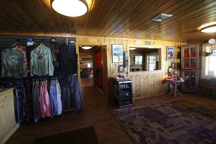 Gift Shop 40 of 48