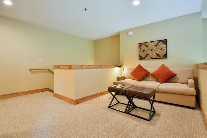 Grand Summit Hotel - Canyons Village a RockResort