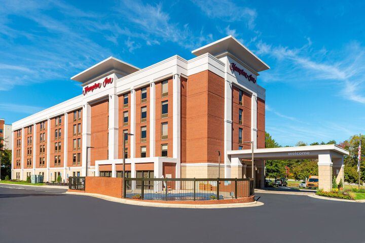 Hotel 2 of 56