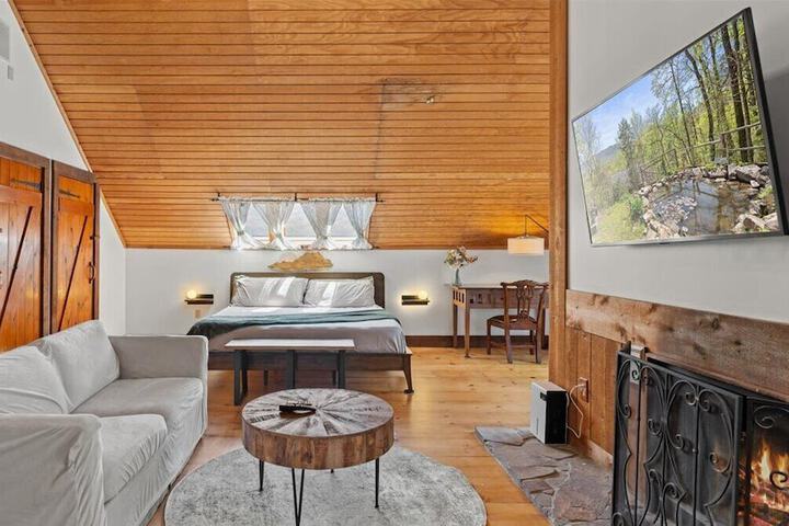Laurel Valley Mountain Retreat