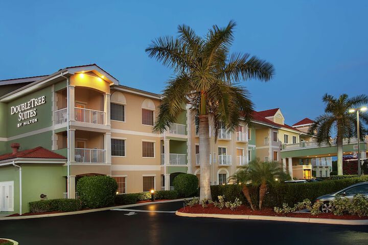 Hotel 2 of 75