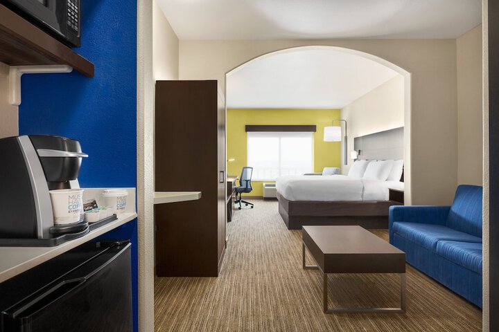 Room 27 of 58