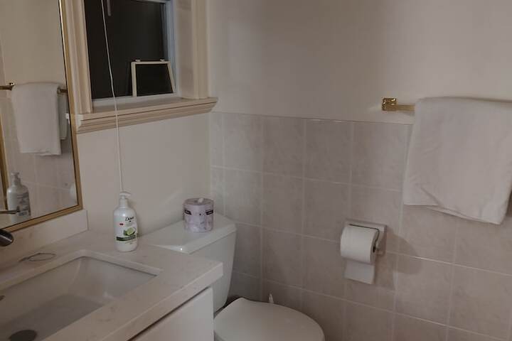 Room 9 of 14