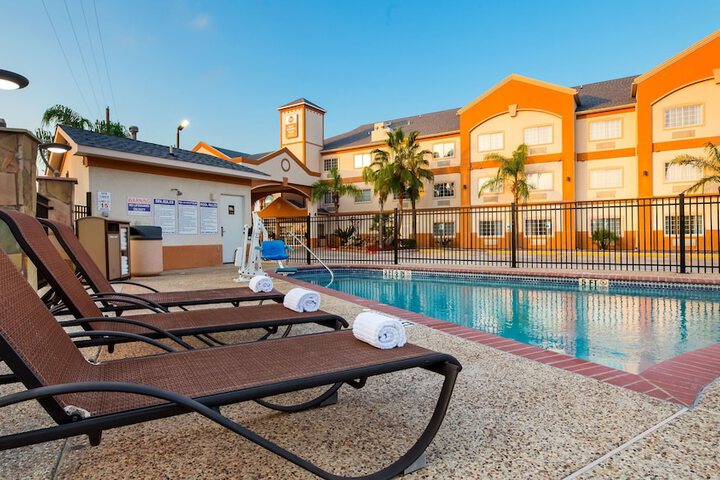 Pool 3 of 39