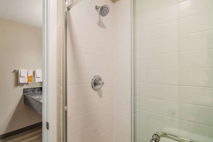 Room 15 of 21