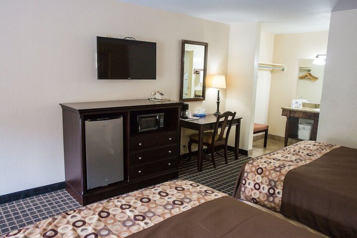 Room 10 of 20