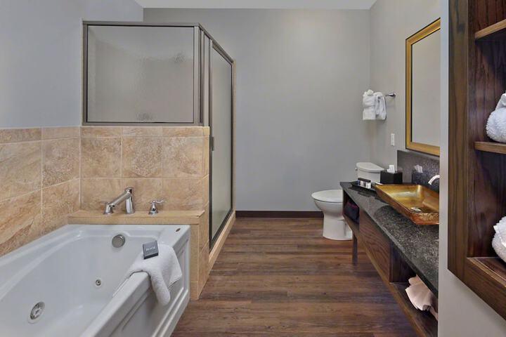 Room 8 of 26