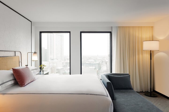 Room 33 of 150