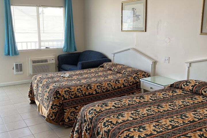 Room 15 of 53
