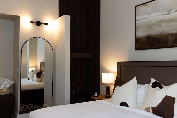 Room 28 of 53