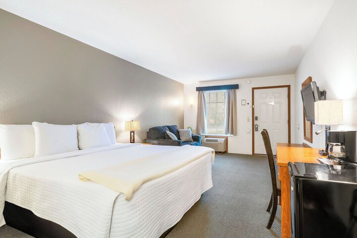 Room 20 of 39