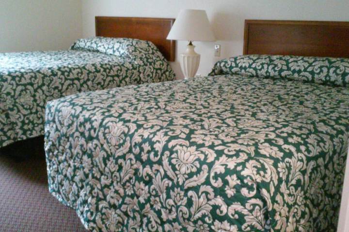Room 8 of 10