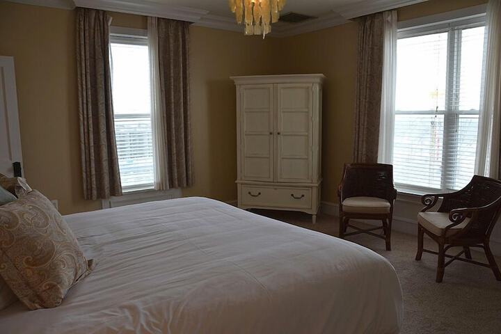 Room 63 of 114
