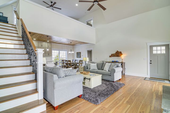 Dale Hollow Cottage w / Covered Porch & Lake Views!