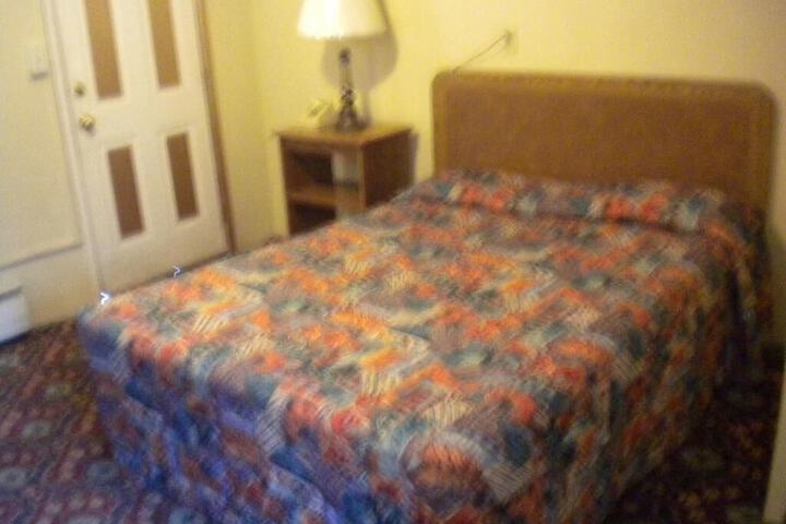 Room 21 of 41