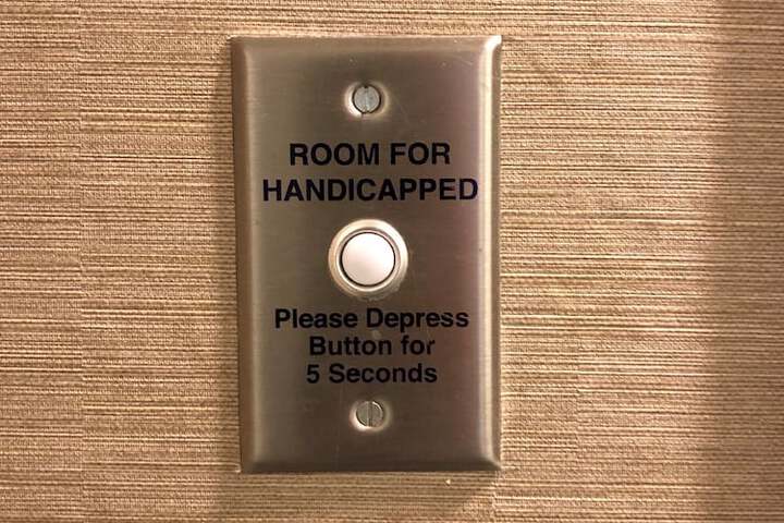 Room 33 of 80