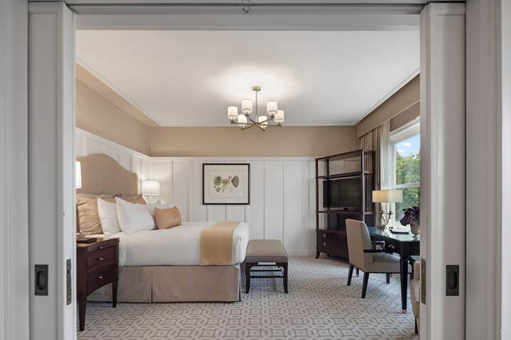 Room 28 of 62