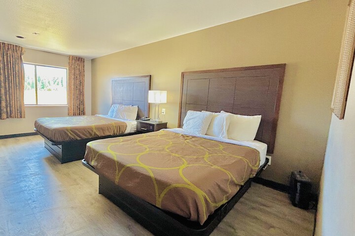 Room 9 of 27