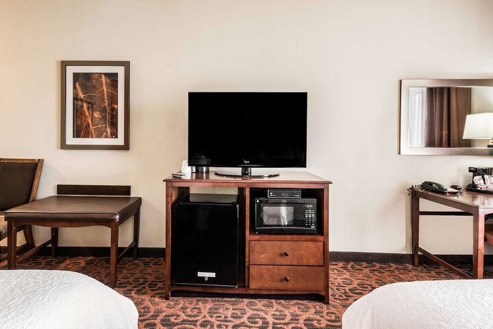 Room 33 of 52