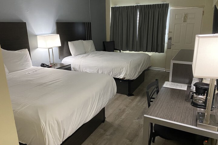 Room 20 of 77