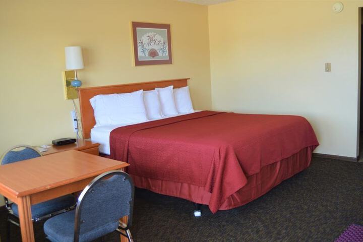 MIDWAY MOTEL