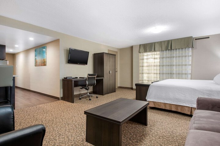 Room 30 of 52