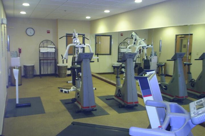 Holiday Inn Express Hotel & Suites Cleveland by IHG