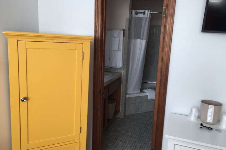 Room 136 of 162