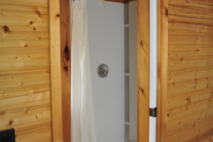 Room 35 of 84