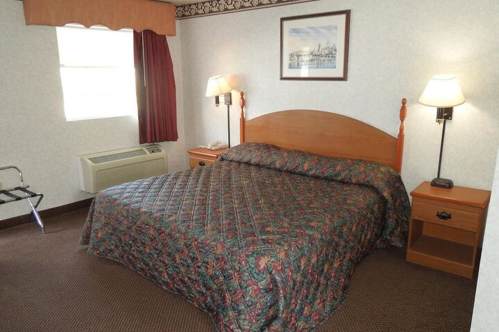 Room 15 of 26