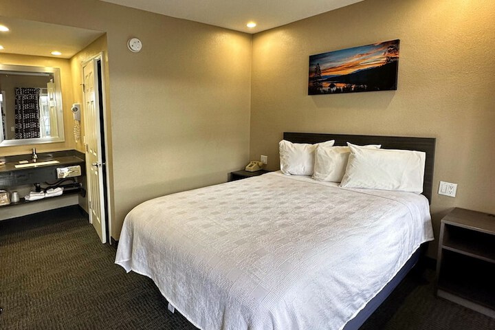 Room 26 of 46