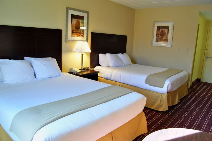 Room 33 of 42