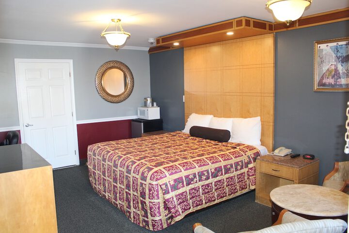 Room 40 of 99