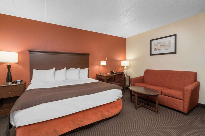 Room 11 of 24
