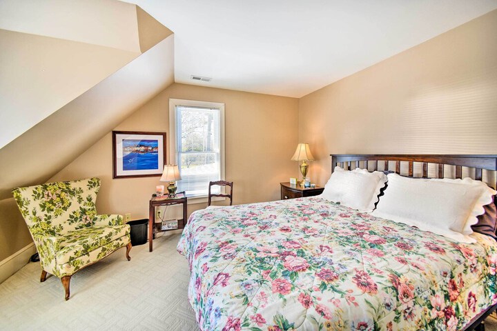 Edenton Vacation Rental w / Patio: Walk Downtown