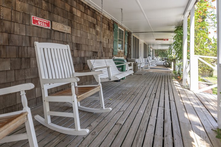 Blackbeards Lodge