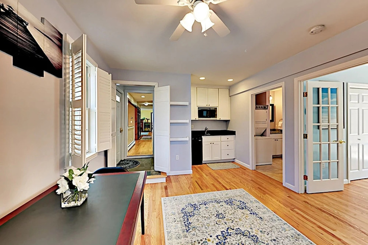 Quiet Family - 4 Br Home
