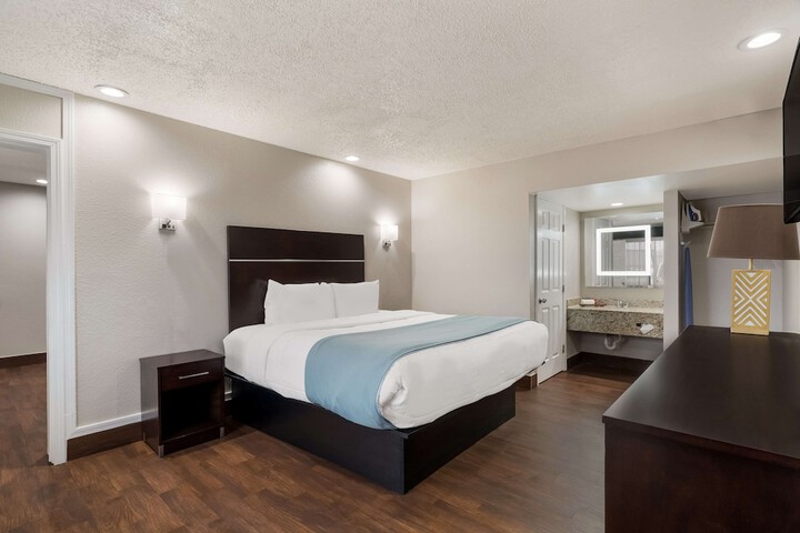 Room 19 of 26