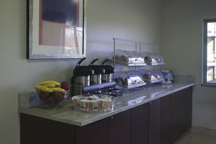 Breakfast/Coffee Service 34 of 36