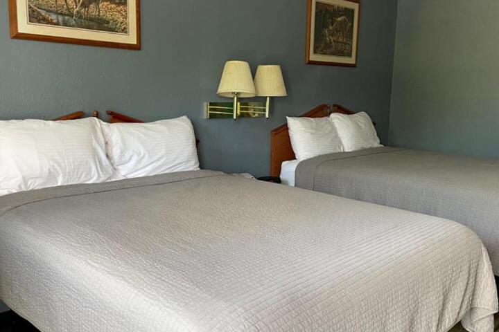 Deerfield Inn