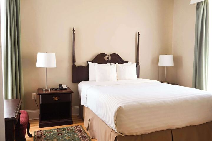Room 30 of 50