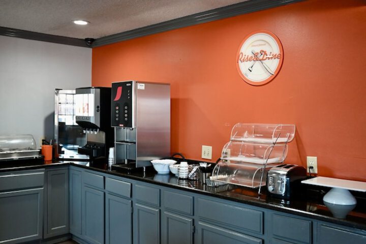 Breakfast/Coffee Service 39 of 43